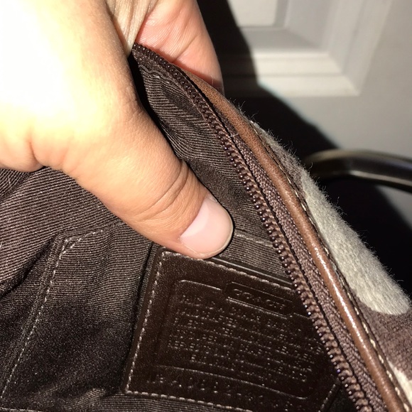 Small brown coach bag. - Picture 5 of 6